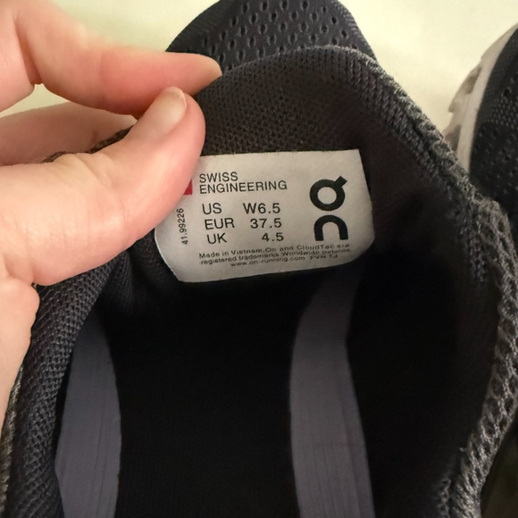 On Cloud Womens CloudSwift - Picture 4 of 4